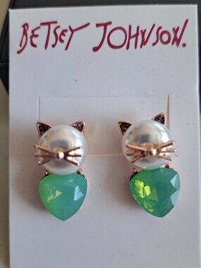 Betsey J Opalescent Cat Earr.